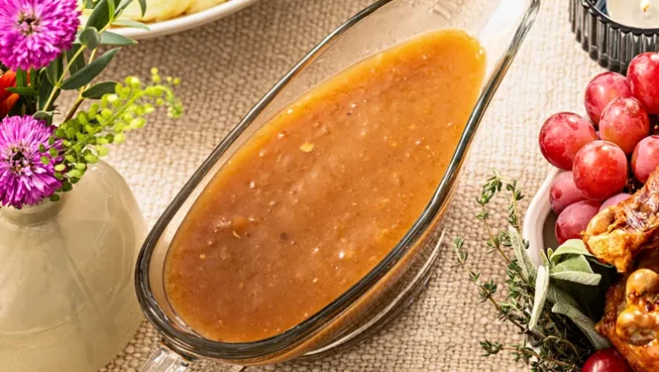 How to Make the Perfect Apple Cider Turkey Gravy at Home