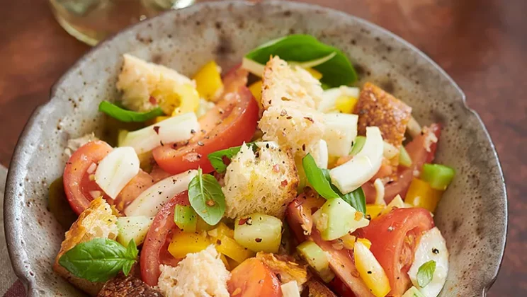 How to Make the Perfect Tuscan Panzanella at Home