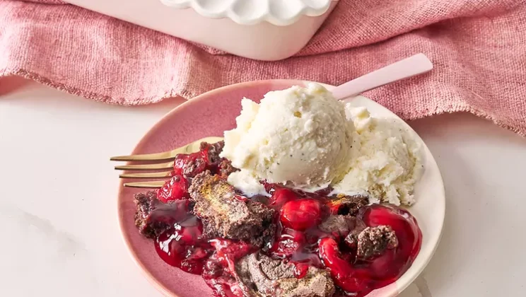 Simple and Delicious 3-Ingredient Chocolate Cherry Dump Cake Recipe for Beginners