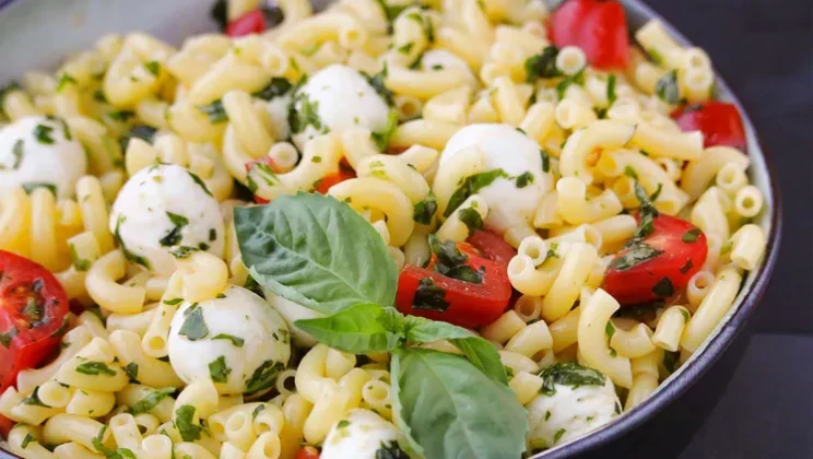 Easy Pesto Pasta Caprese Salad Recipe You Can Make in 30 Minutes