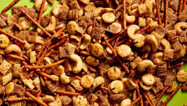 How to Make the Perfect Maple-Soy Snack Mix at Home