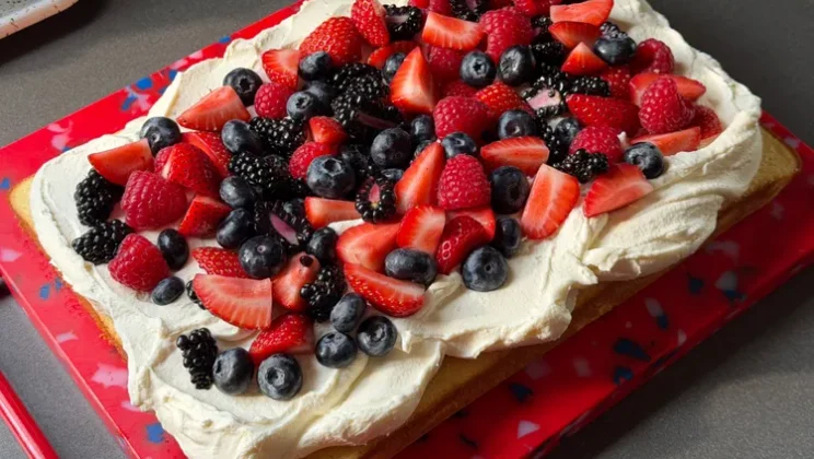 How to Make the Perfect Berry Chantilly Sheet Cake at Home