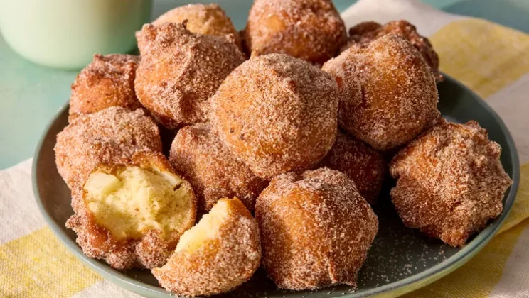 Easy Mom’s Apple Fritters Recipe You Can Make in 30 Minutes