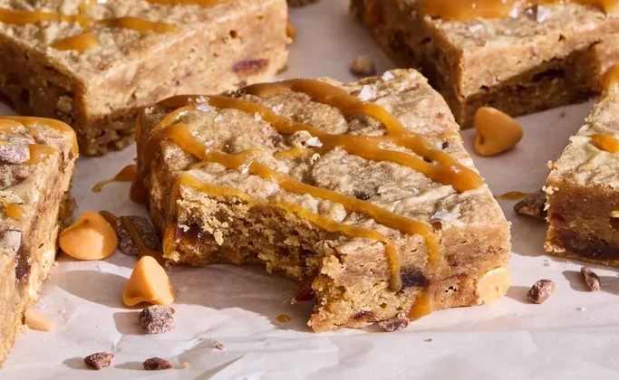 Simple & Affordable Sticky Toffee Pudding Blondies Recipe