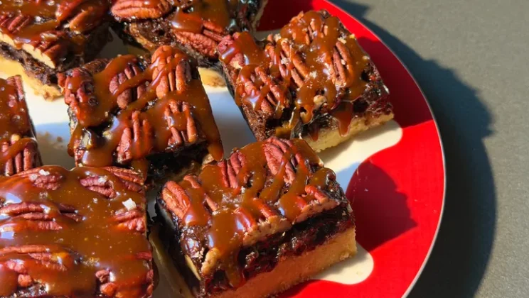 How to Make Pecan Pie (Easy Recipe Step-by-Step)